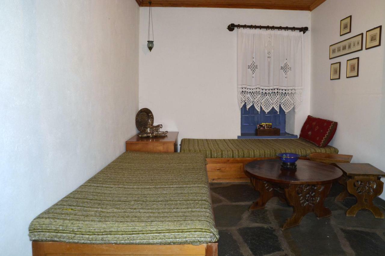 בית הארחה Fragkades 	Petroto House מראה חיצוני תמונה