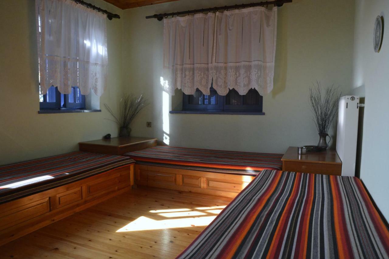 בית הארחה Fragkades 	Petroto House מראה חיצוני תמונה