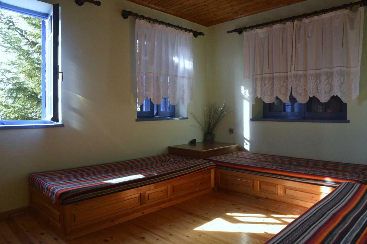 בית הארחה Fragkades 	Petroto House מראה חיצוני תמונה